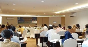 Wali Kota Pangkalpinang Maulan Aklil (Molen) saat memberikan sambutan pada sosialisasi pemberian insentif dan pemberian kemudahan penanaman modal di Swiss Bel Hotel Pangkalpinang, Selasa (17/11/2020).